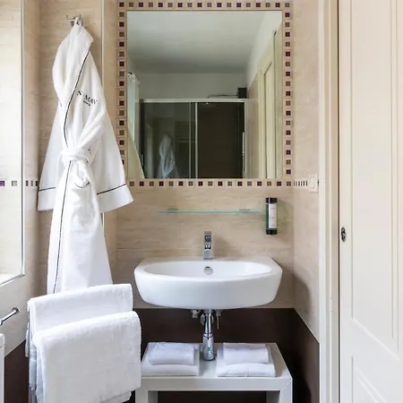 Naman Hotellerie - Spagna Guest house *